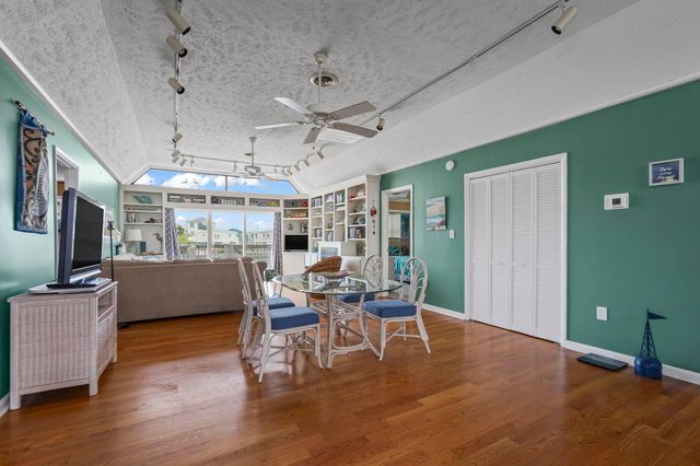 310 37th Ave. N, North Myrtle Beach, SC 29582