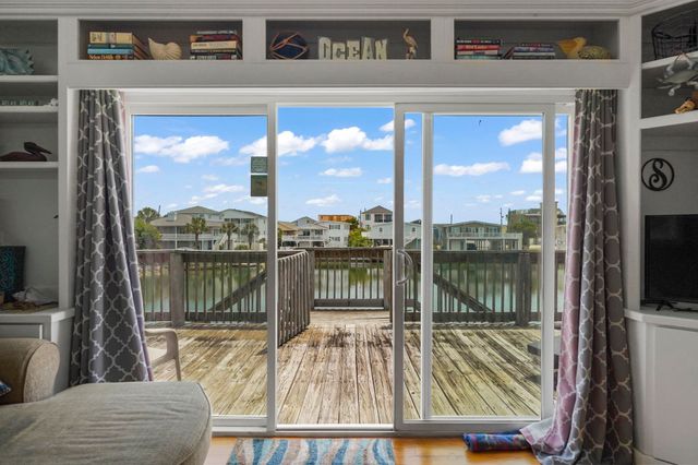 310 37th Ave. N, North Myrtle Beach, SC 29582