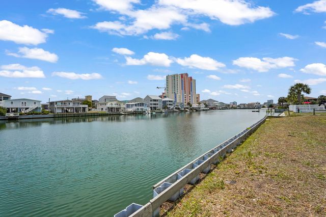 310 37th Ave. N, North Myrtle Beach, SC 29582
