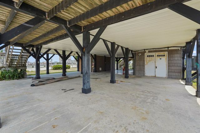 310 37th Ave. N, North Myrtle Beach, SC 29582