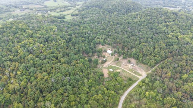 1100 Snake Hollow Rd, Hartsville, TN 37074