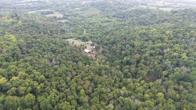 1100 Snake Hollow Rd, Hartsville, TN 37074