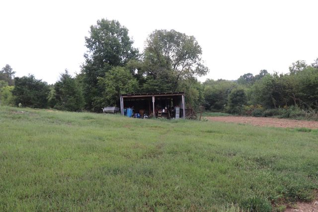 1100 Snake Hollow Rd, Hartsville, TN 37074