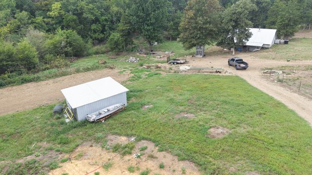 1100 Snake Hollow Rd, Hartsville, TN 37074