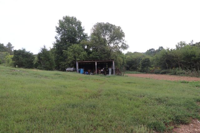 1100 Snake Hollow Rd, Hartsville, TN 37074