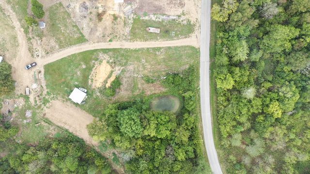 1100 Snake Hollow Rd, Hartsville, TN 37074