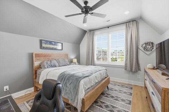 1733 Rigsby Ave, Murfreesboro, TN 37129