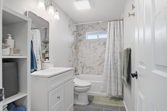 5007 N Darin Rd, Otis Orchards, WA 99027