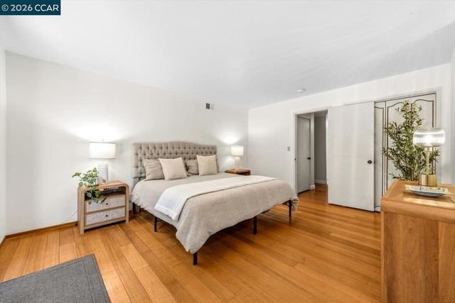 1642 Carriage Dr, Walnut Creek, CA 94598