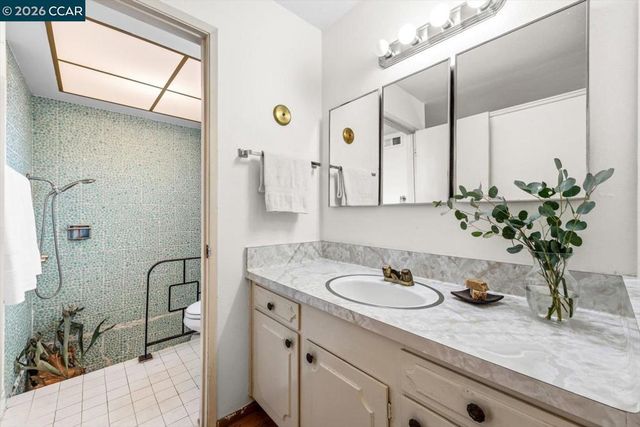 1642 Carriage Dr, Walnut Creek, CA 94598