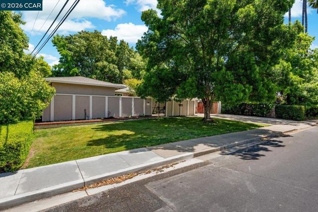1642 Carriage Dr, Walnut Creek, CA 94598