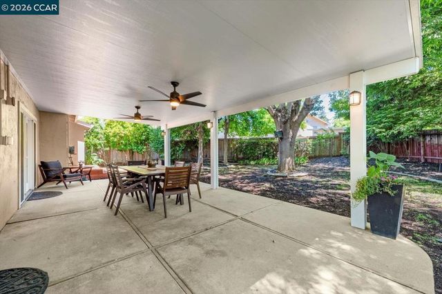 1642 Carriage Dr, Walnut Creek, CA 94598