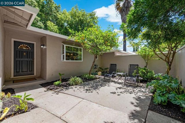 1642 Carriage Dr, Walnut Creek, CA 94598