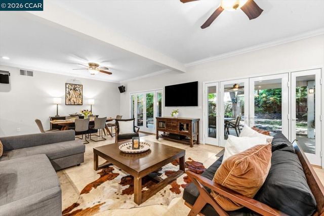 1642 Carriage Dr, Walnut Creek, CA 94598