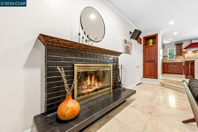 1642 Carriage Dr, Walnut Creek, CA 94598