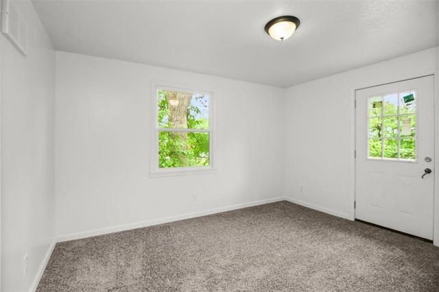 7104 E 67th Street, Kansas City, MO 64133