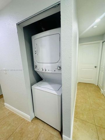 8270 SW 149th Ct 10-209, Miami, FL 33193