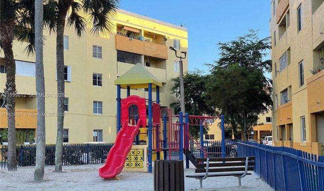 8270 SW 149th Ct 10-209, Miami, FL 33193