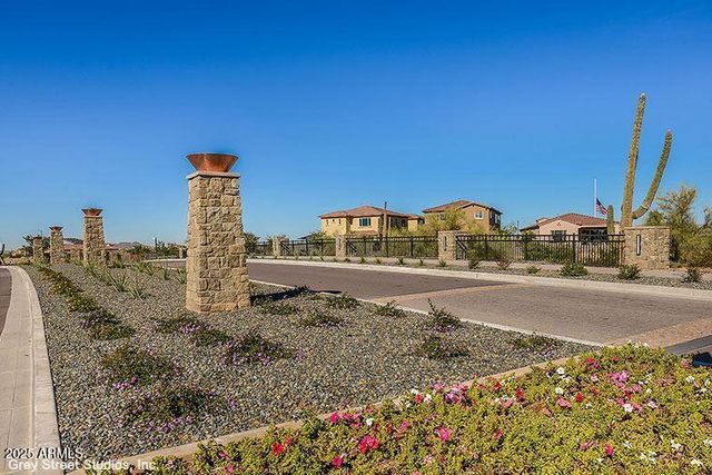 4708 E DALEY Lane, Phoenix, AZ 85050