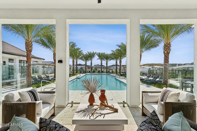 4708 E DALEY Lane, Phoenix, AZ 85050