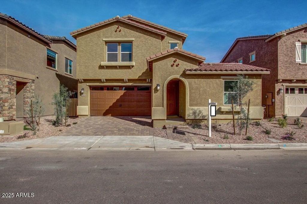 4708 E DALEY Lane, Phoenix, AZ 85050