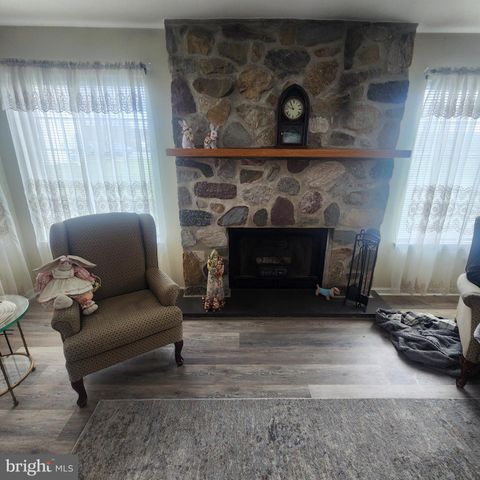 701 LEXINGTON WAY, Morgantown, PA 19543