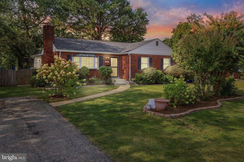 10802 BLOSSOM LN, Silver Spring, MD 20903