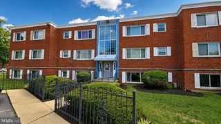 3839 HAMILTON ST #K-301, Hyattsville, MD 20781