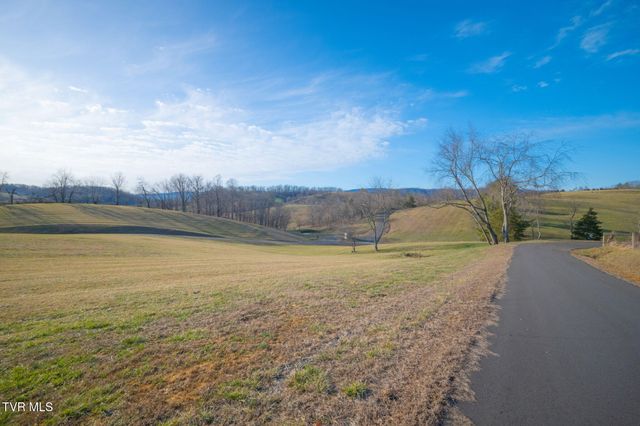 Lot 11 Farmhouse Village, Butler, TN 37640