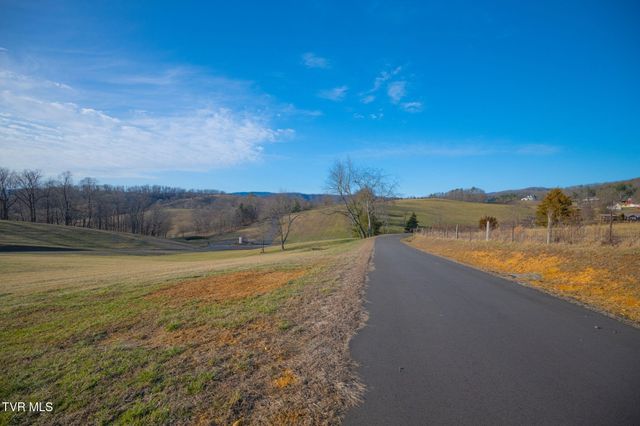 Lot 11 Farmhouse Village, Butler, TN 37640