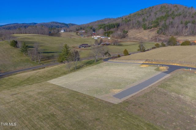 Lot 11 Farmhouse Village, Butler, TN 37640