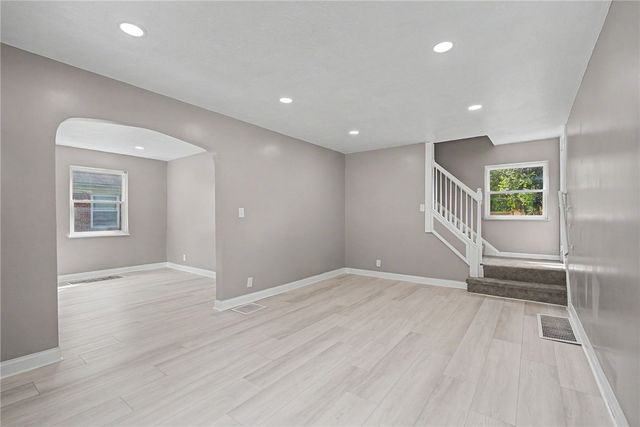 1127 Cedar Avenue, Cincinnati, OH 45224