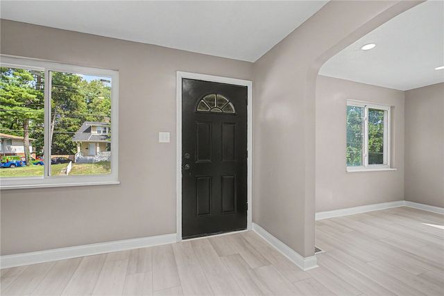 1127 Cedar Avenue, Cincinnati, OH 45224