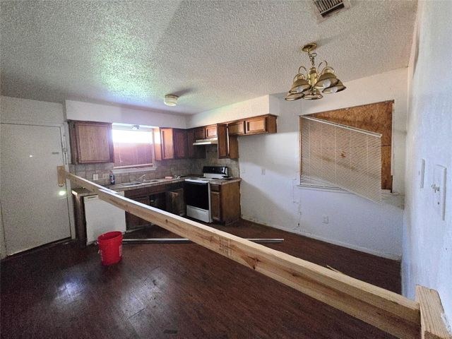 8410 Garcreek CIR, Austin, TX 78724