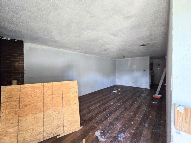 8410 Garcreek CIR, Austin, TX 78724