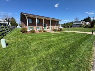 208 Pats Drive, Rostraver, PA 15012