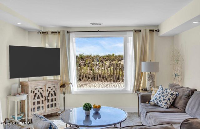 438 Highway 35 N 2101, Mantoloking, NJ 08738