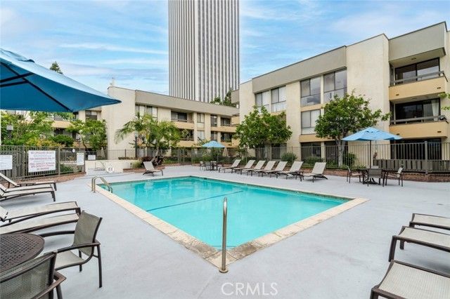 750 S Spaulding Avenue 129, Los Angeles, CA 90036