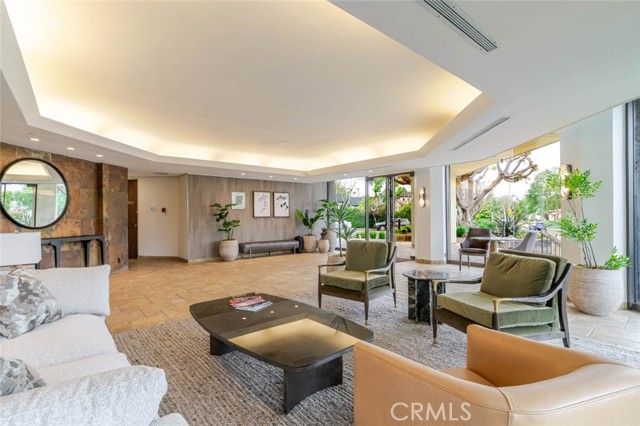 750 S Spaulding Avenue 129, Los Angeles, CA 90036