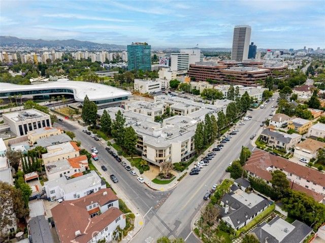 750 S Spaulding Avenue 129, Los Angeles, CA 90036