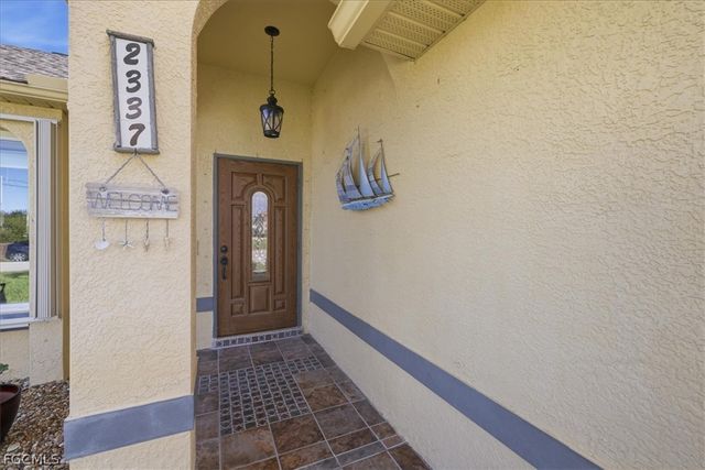 2337 NW 38th PL, Cape Coral, FL 33993