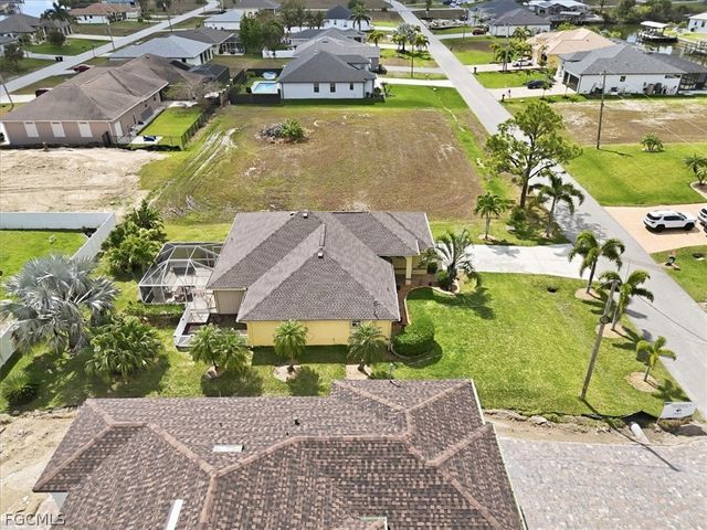 2337 NW 38th PL, Cape Coral, FL 33993