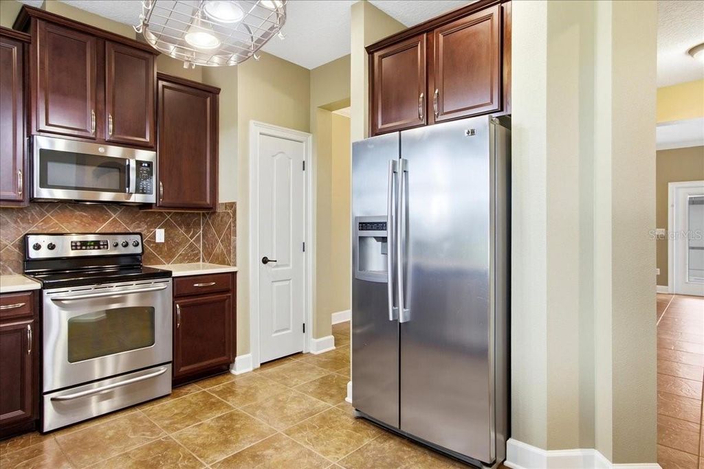 Image 13 of property listing at 7430 BENTONSHIRE AVENUE, Windermere, FL 34786