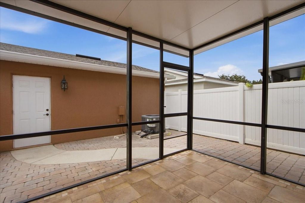 Image 37 of property listing at 7430 BENTONSHIRE AVENUE, Windermere, FL 34786