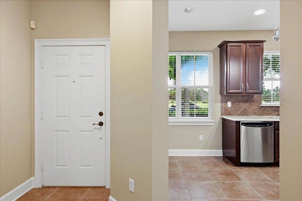 Image 8 of property listing at 7430 BENTONSHIRE AVENUE, Windermere, FL 34786