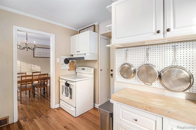 350 N Reginald Street, Dearborn, MI 48124