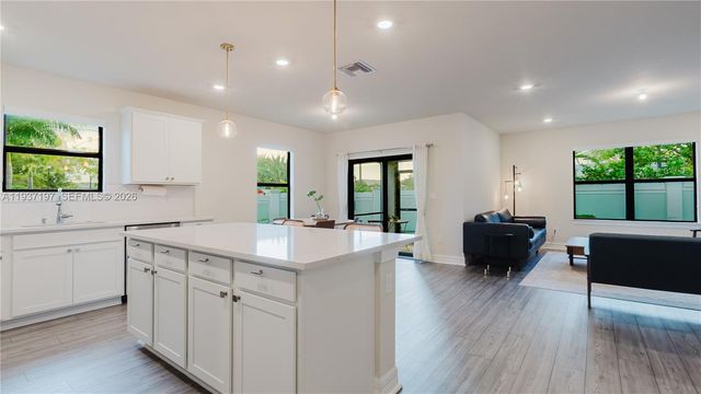 3001 Hibiscus Ave, Lauderdale Lakes, FL 33311