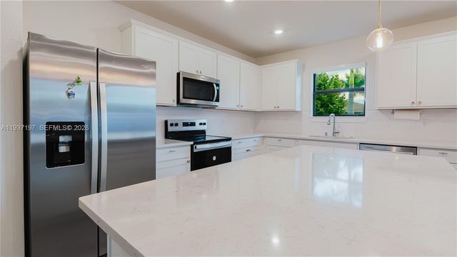 3001 Hibiscus Ave, Lauderdale Lakes, FL 33311