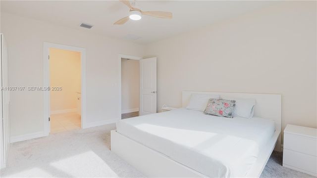 3001 Hibiscus Ave, Lauderdale Lakes, FL 33311