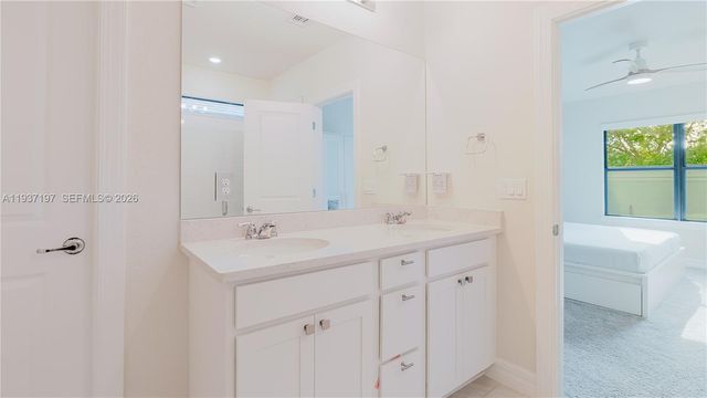 3001 Hibiscus Ave, Lauderdale Lakes, FL 33311